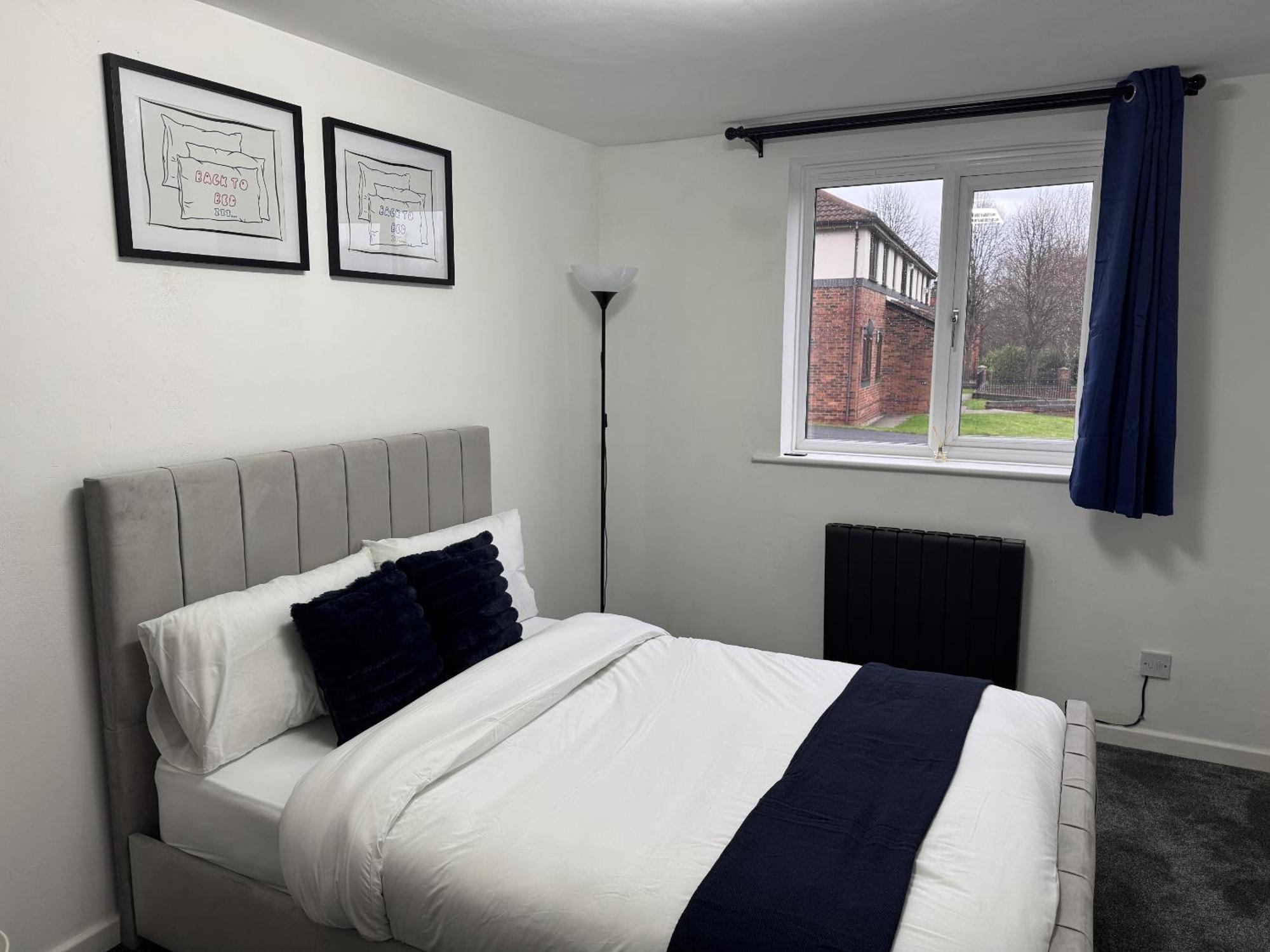 Cosy 2 Double Bedroom In Ancoats 7 Minutes From Coop Live, Etihad Stadium & Centre- Free Parking Available *