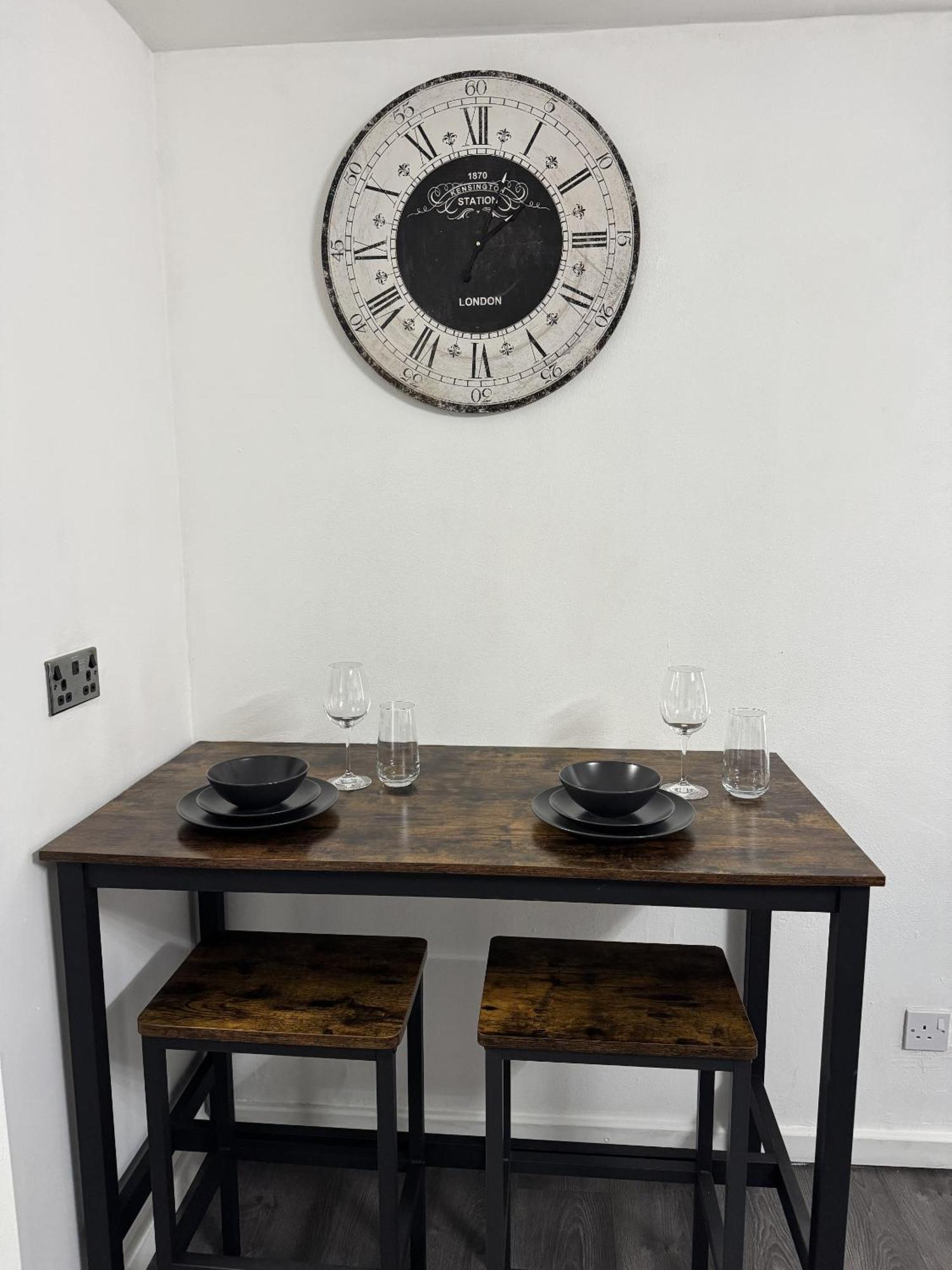 Cosy 2 Double Bedroom In Ancoats 7 Minutes From Coop Live, Etihad Stadium & Centre- Free Parking Available