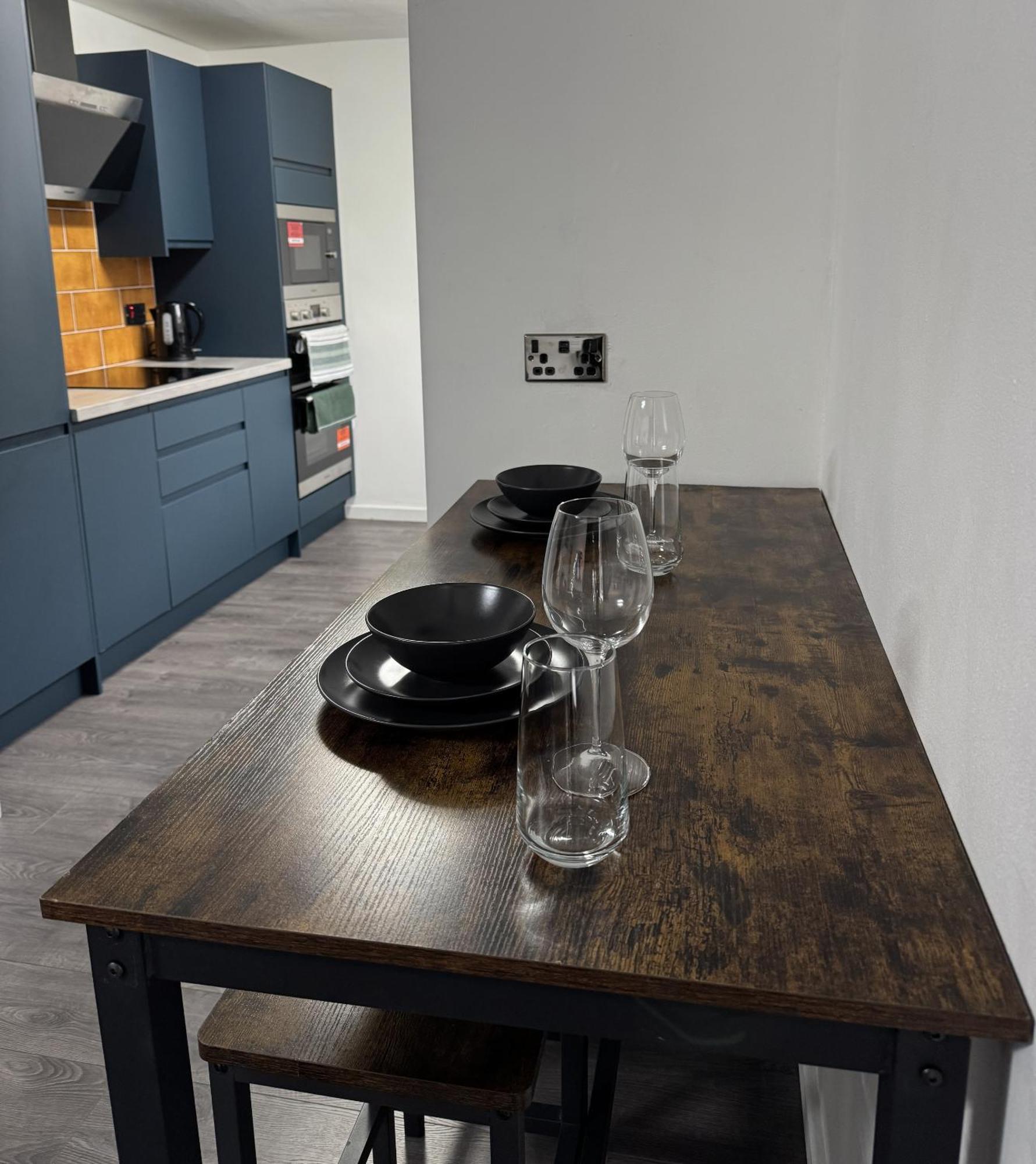 Apartment Cosy 2 Double Bedroom In Ancoats 7 Minutes From Coop Live, Etihad Stadium & Centre- Free Parking Available *